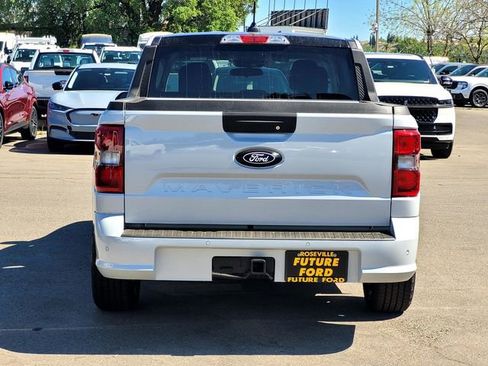 New 2026 Ford Maverick Lobo image 5