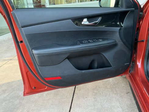 Used 2022 Kia Forte GT-Line w/ GT-Line Premium Package image 13