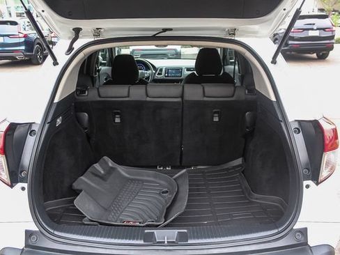 Used 2021 Honda HR-V EX image 34