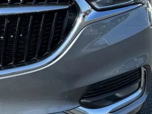 Used 2021 Buick Enclave Essence FWD image 9