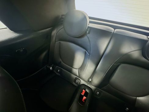 Used 2018 MINI Cooper S image 10