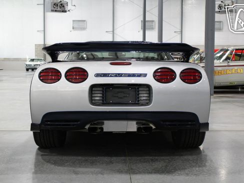 Used 2000 Chevrolet Corvette Coupe image 26