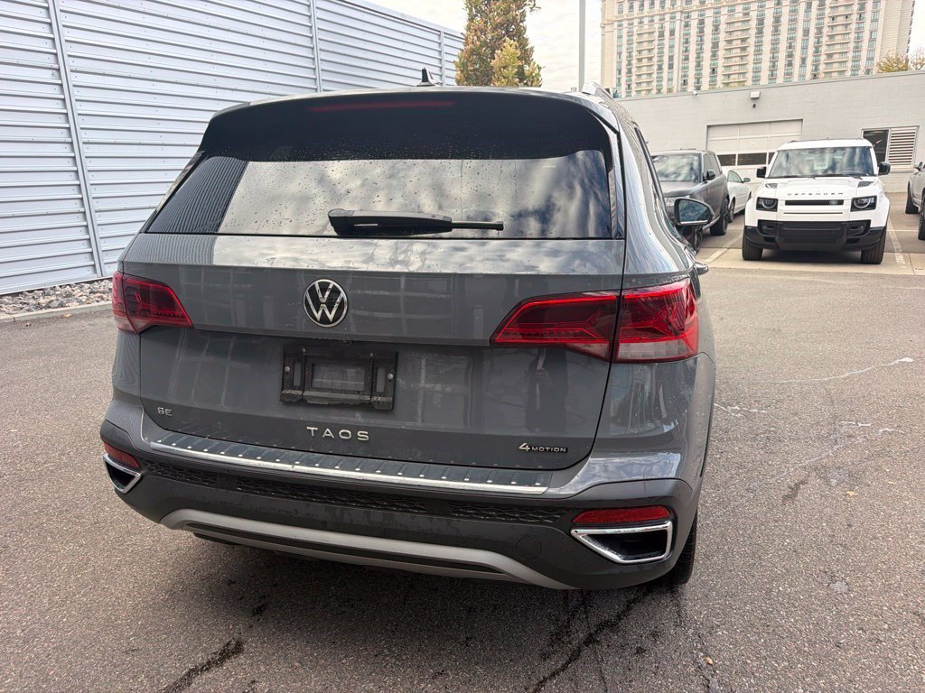 Used 2023 Volkswagen Taos SE w/ Panoramic Sunroof Package AWD/4WD image 6