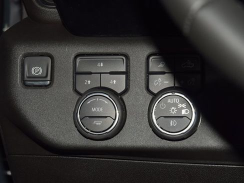 New 2025 Chevrolet Silverado 2500 LT w/ Trail Boss Package image 39