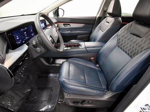 Used 2025 Nissan Murano Platinum w/ Cargo Package image 14