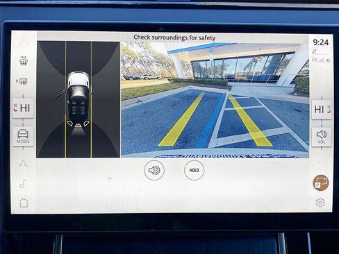 Used 2024 Land Rover Range Rover Evoque Dynamic SE image 14