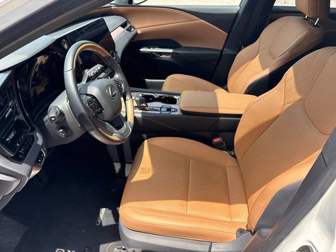 Certified 2025 Lexus RX 350 Premium Plus w/ Accessory Package (Z1) FWD image 18