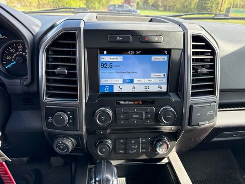 Used 2017 Ford F150 XLT w/ Equipment Group 302A Luxury AWD/4WD image 10