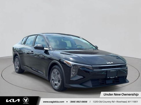 Certified 2025 Kia K4 FWD image 1