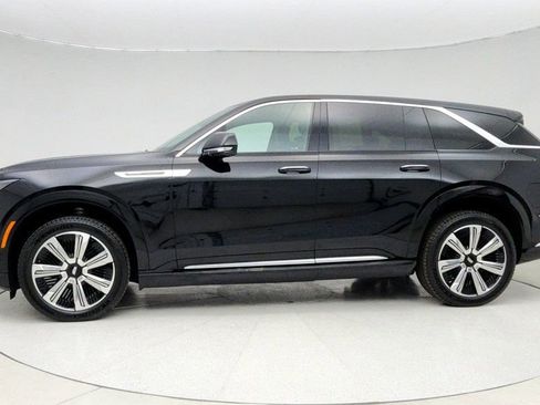 Used 2025 Cadillac Escalade IQ Luxury 2 image 8