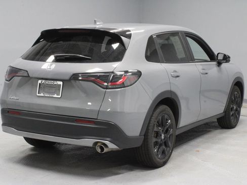 Used 2025 Honda HR-V Sport image 10