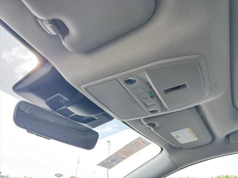 New 2026 Nissan Sentra SR FWD image 25