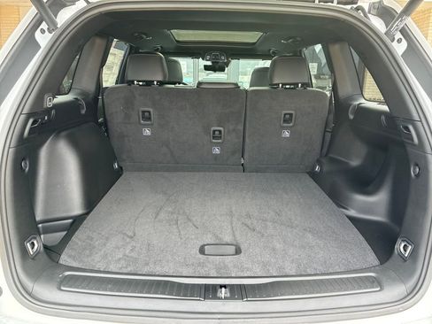 New 2025 Jeep Grand Cherokee Limited w/ Luxury Tech Group II image 24