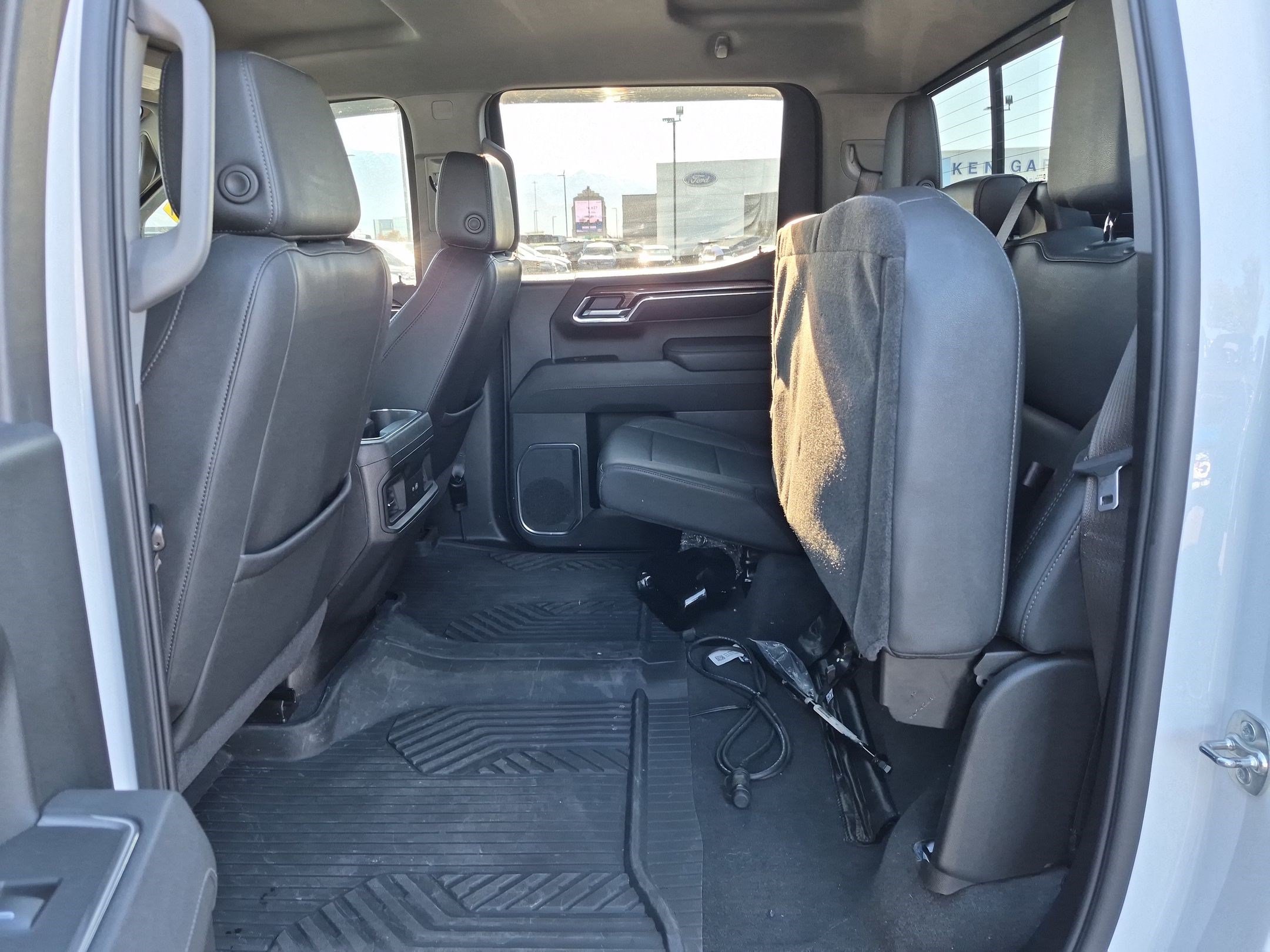 Used 2025 Chevrolet Silverado 1500 LT Trail Boss w/ Convenience Package II AWD/4WD image 29