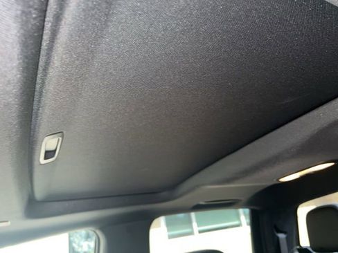 Used 2024 GMC Canyon Denali AWD/4WD image 6