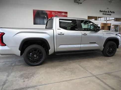 New 2026 Toyota Tundra Limited AWD/4WD image 5