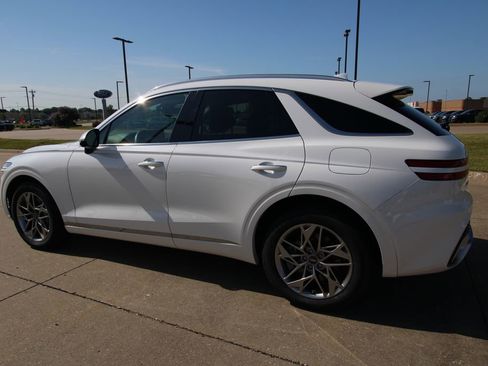 Used 2024 Genesis GV70 2.5T w/ Advanced Package AWD/4WD image 17
