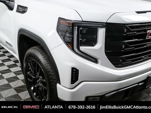 Used 2023 GMC Sierra 1500 Elevation image 30