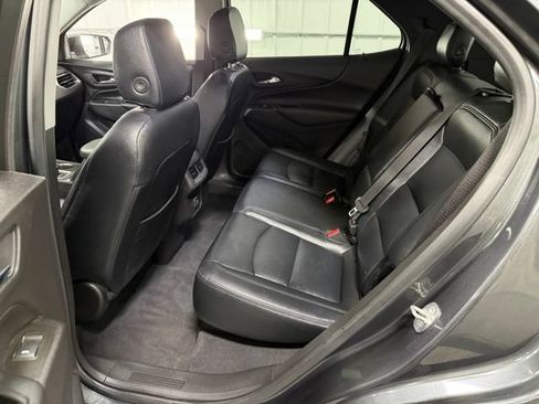 Used 2020 Chevrolet Equinox LT w/ Driver Convenience Package AWD/4WD image 8