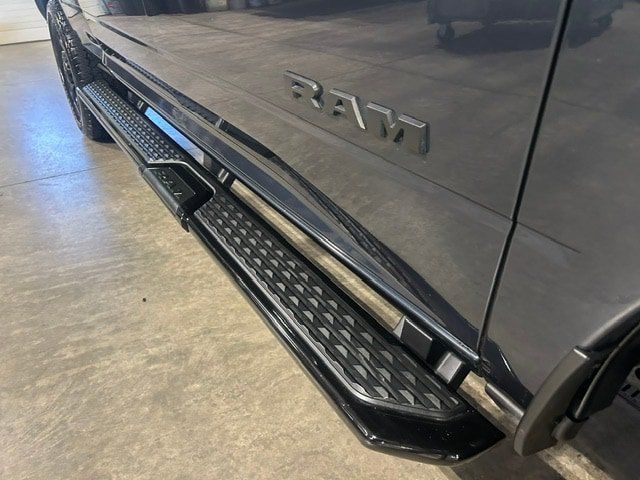 Certified 2025 RAM 2500 Big Horn AWD/4WD image 6
