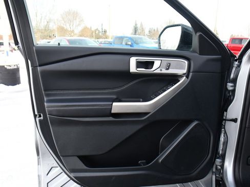 Used 2023 Ford Explorer XLT w/ Equipment Group 202A image 24