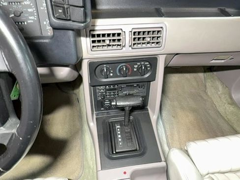 Used 1991 Ford Mustang LX RWD image 16