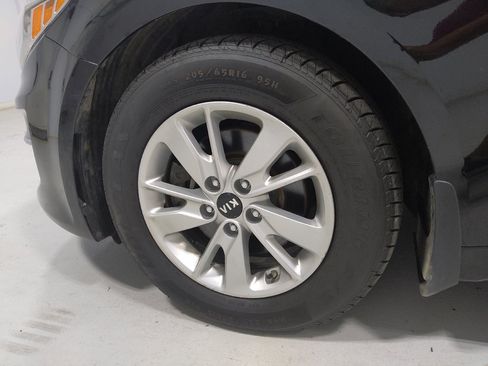 Used 2017 Kia Optima LX FWD image 31