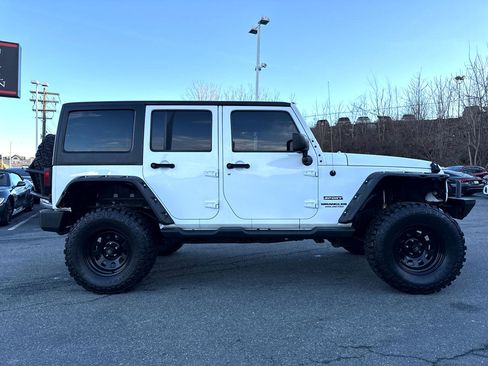 Used 2016 Jeep Wrangler Unlimited Sport w/ Quick Order Package 24S image 10