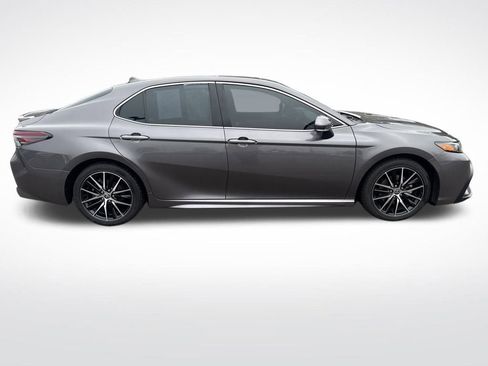 Used 2023 Toyota Camry SE image 8