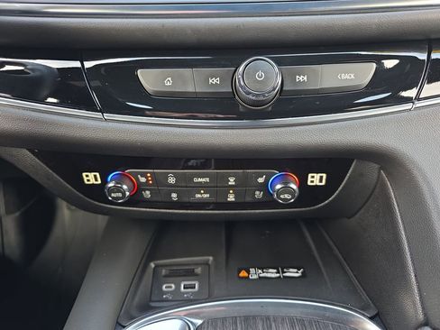 Used 2023 Buick Enclave Avenir w/ Avenir Technology Package image 24