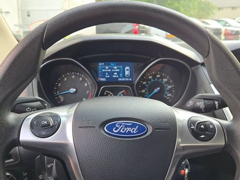 Used 2014 Ford Focus SE FWD image 28