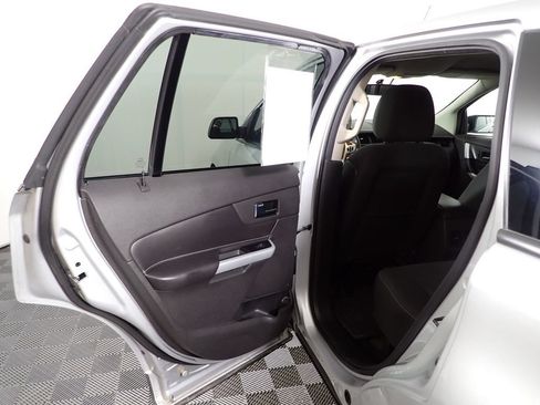 Used 2014 Ford Edge SE w/ Equipment Group 101A FWD image 24