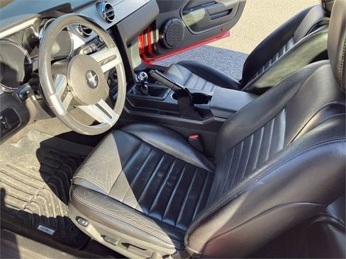 Used 2006 Ford Mustang GT image 4