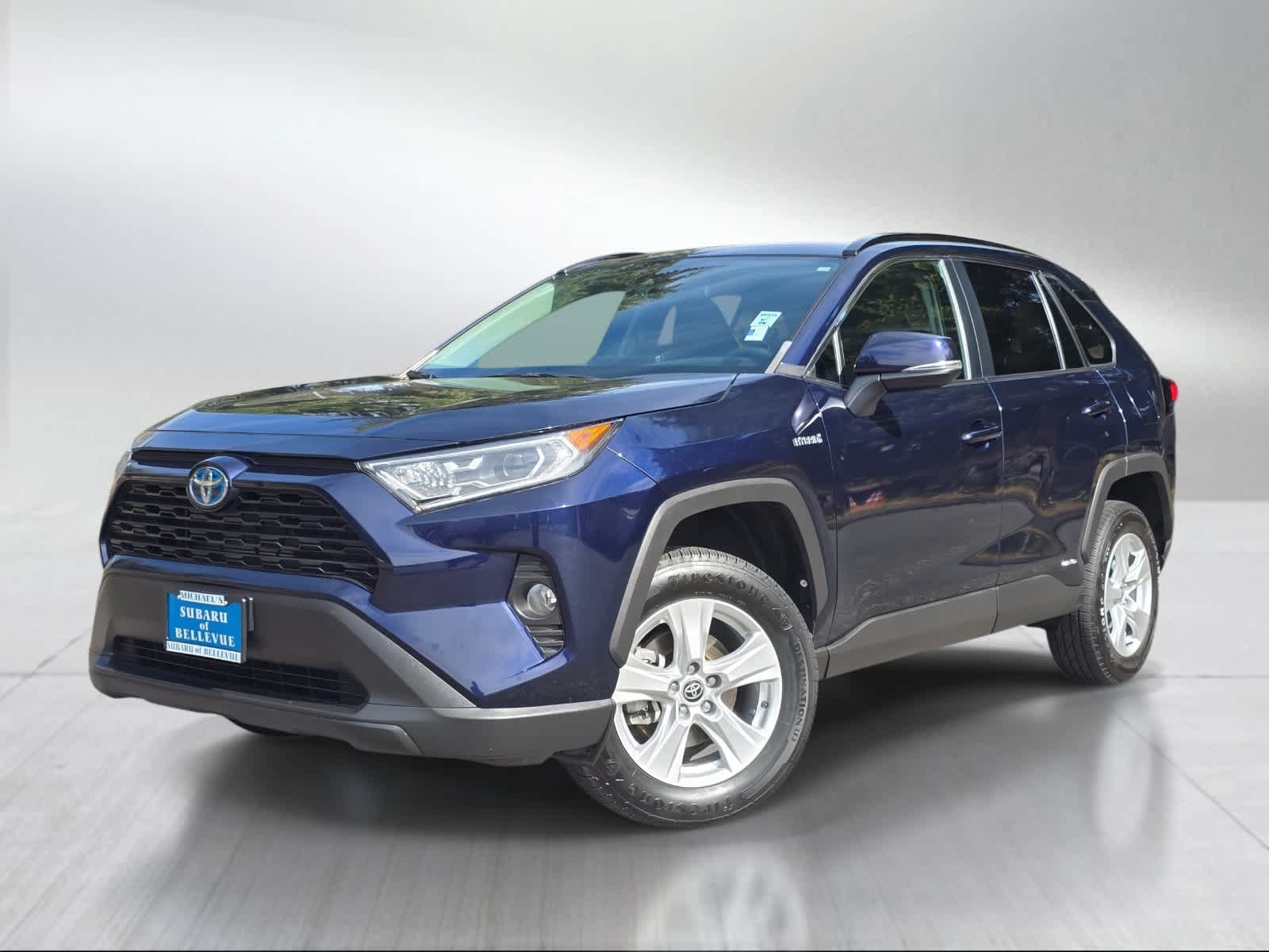 Used 2021 Toyota RAV4 XLE w/ Convenience Package AWD/4WD image 1