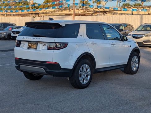 Used 2020 Land Rover Discovery Sport image 4