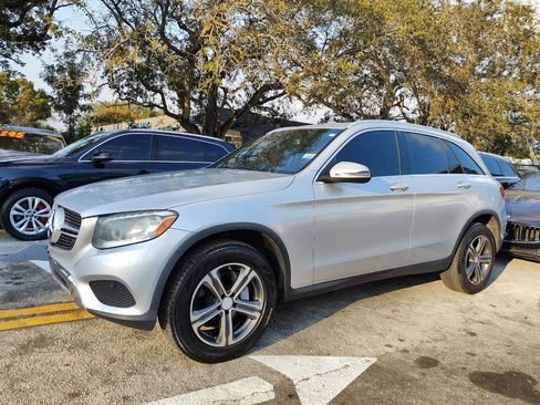Used 2017 Mercedes-Benz GLC 300 image 3