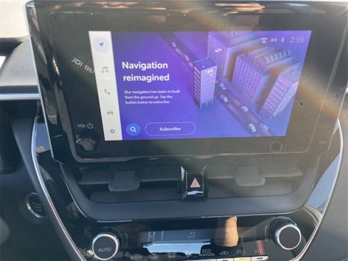 Used 2023 Toyota Corolla SE w/ SE Premium Package image 19