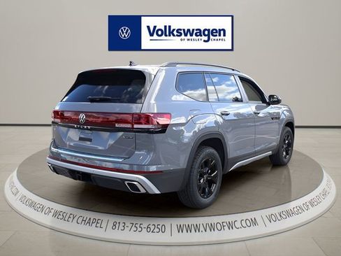 New 2026 Volkswagen Atlas Peak Edition AWD/4WD image 7