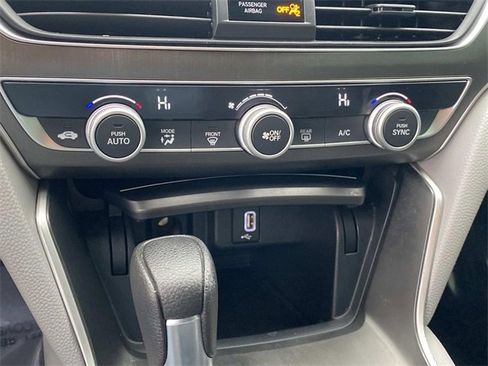 Used 2018 Honda Accord LX image 27