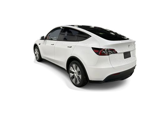 Certified 2023 Tesla Model Y AWD image 4