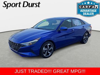 Used 2023 Hyundai Elantra SEL w/ Convenience Package