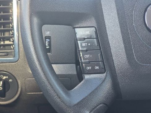 Used 2008 MAZDA Tribute i image 18