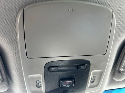 Used 2019 Toyota Camry LE FWD image 14