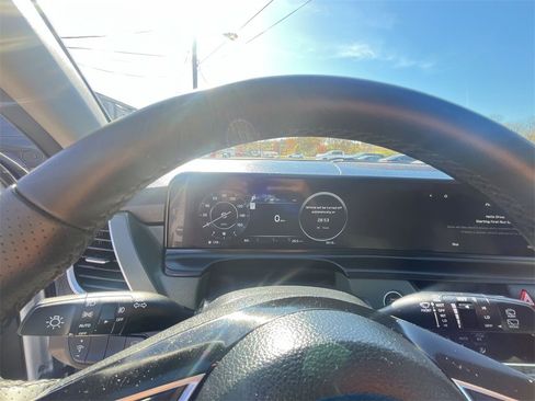 Used 2024 Kia Seltos SX w/ SX Sunroof Package image 15