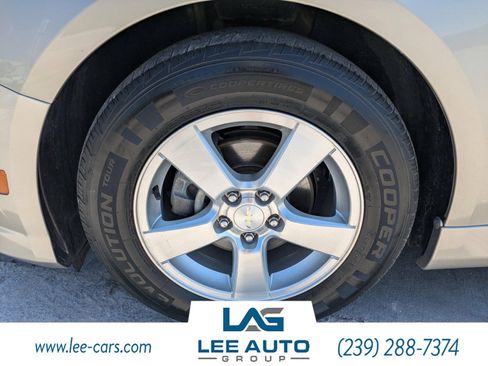 Used 2014 Chevrolet Cruze LT w/ RS Package FWD image 11