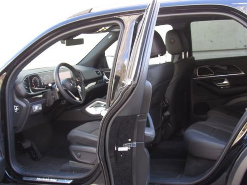 Used 2025 Mercedes-Benz GLE 350 4MATIC image 13