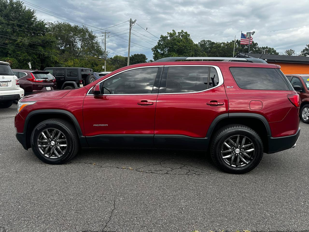 Used 2019 GMC Acadia SLT FWD image 8