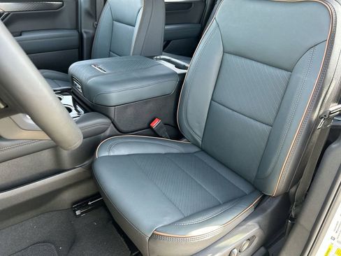 New 2026 GMC Yukon XL AT4 w/ AT4 Premium Plus Package AWD/4WD image 20