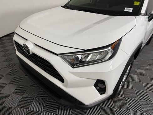 Used 2019 Toyota RAV4 XLE AWD/4WD image 10