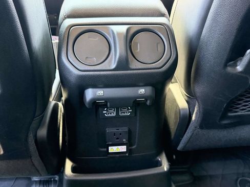 Used 2026 Jeep Wrangler Unlimited Rubicon w/ Technology Group AWD/4WD image 24